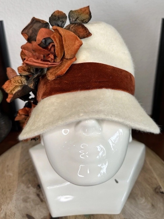 White Cloche Hat, Polar Pure Made In Italy Classic 20s Flapper Florals main image 5